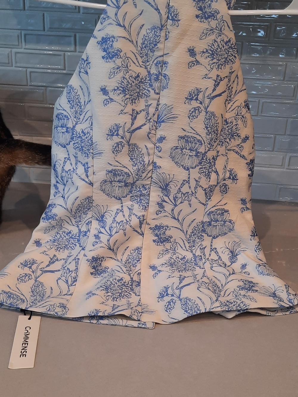 COMMENSE Blue & Ivory Floral Jacquard Halter Vest – Size S – NWT - Picture 8 of 11